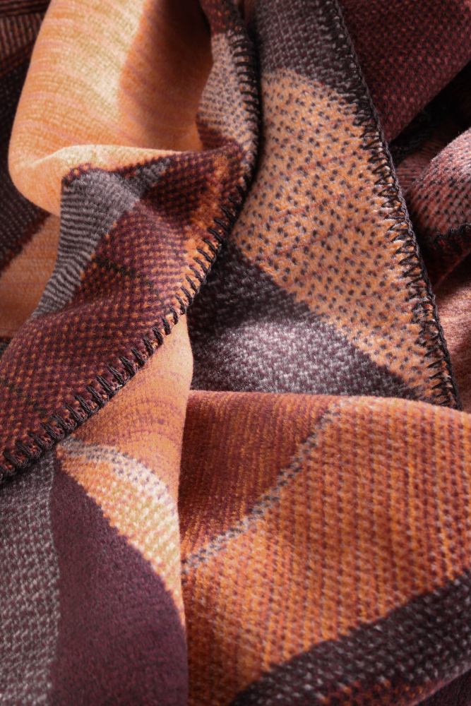 Biederlack Wohn- und Kuscheldecke 'Autumn Ember' 150 x 200 cm Rot